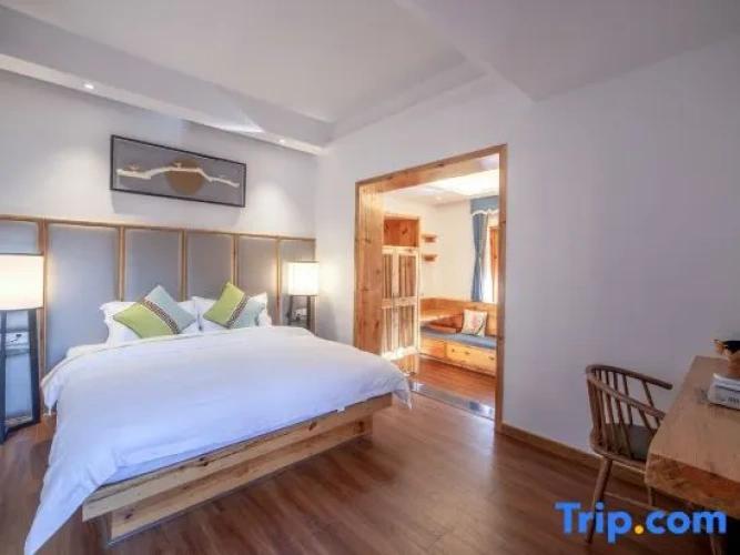 1 Bedroom Double Suite with view