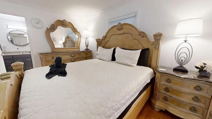 Modern Mountain Gamers Getaway