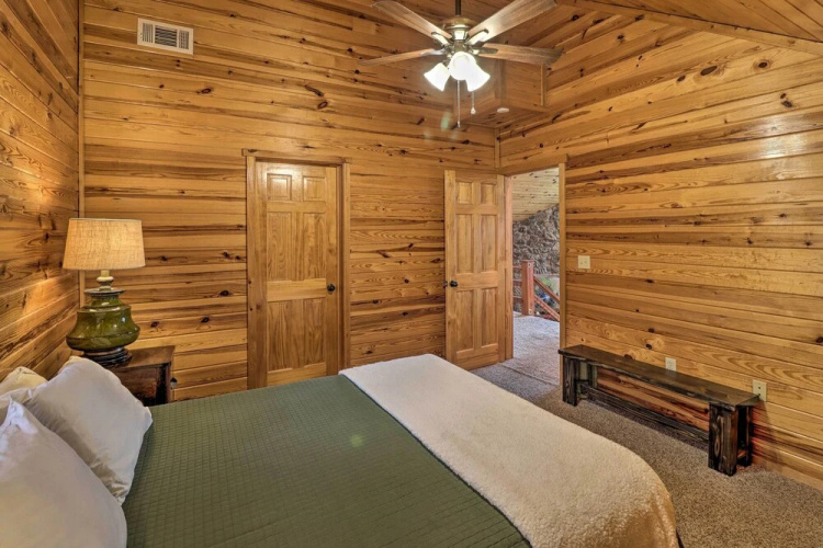 Piney Bluff Retreat With Mountain Views!