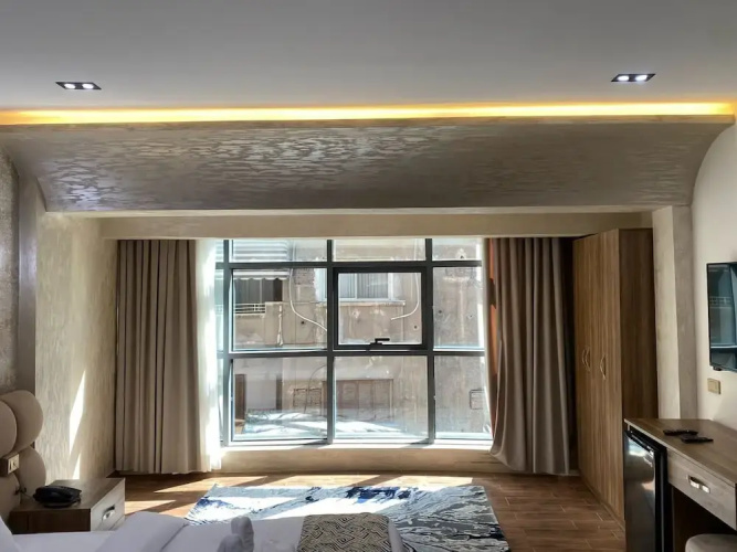 Golden Season Hotel