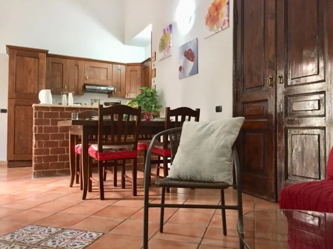2 Bedrooms Cottage