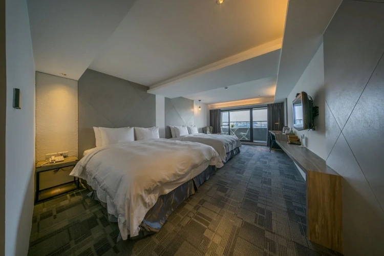 Deluxe Twin room with balcony and with harbour view