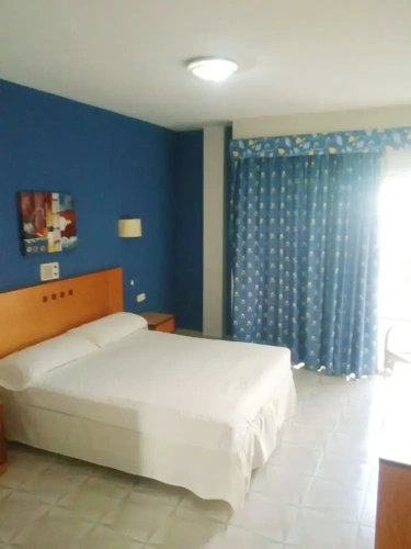 Standard Twin room with balcony