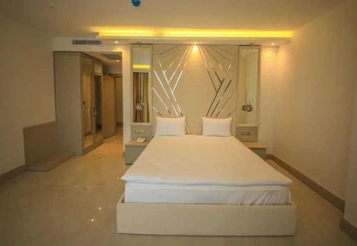 Premium Double room with city view