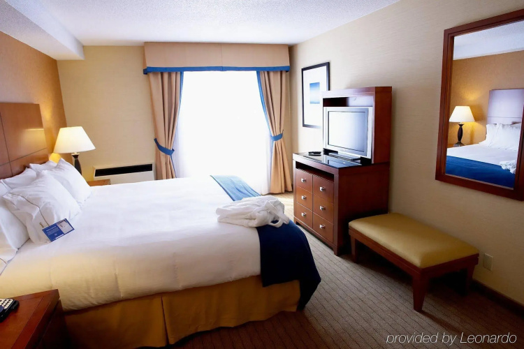 Sandman Hotel & Suites London Downtown