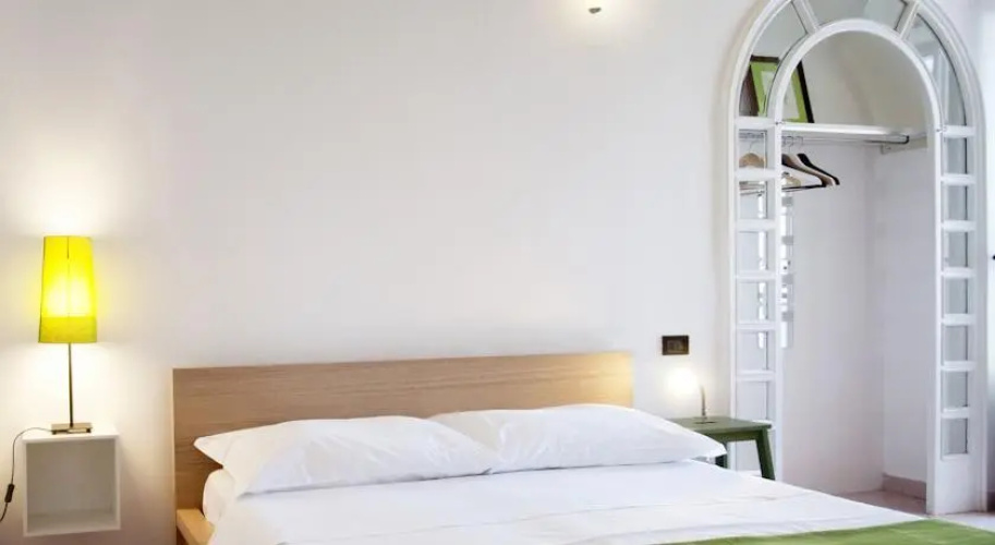 Gioia 13 Rooms & Apartments