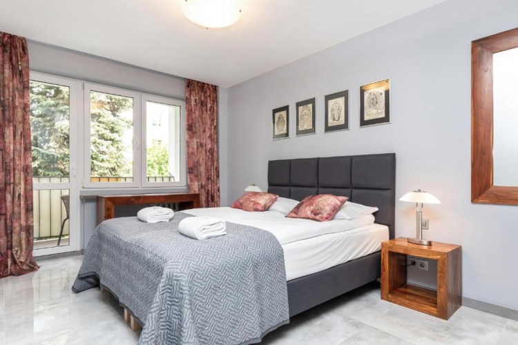 1 Bedroom Apartment