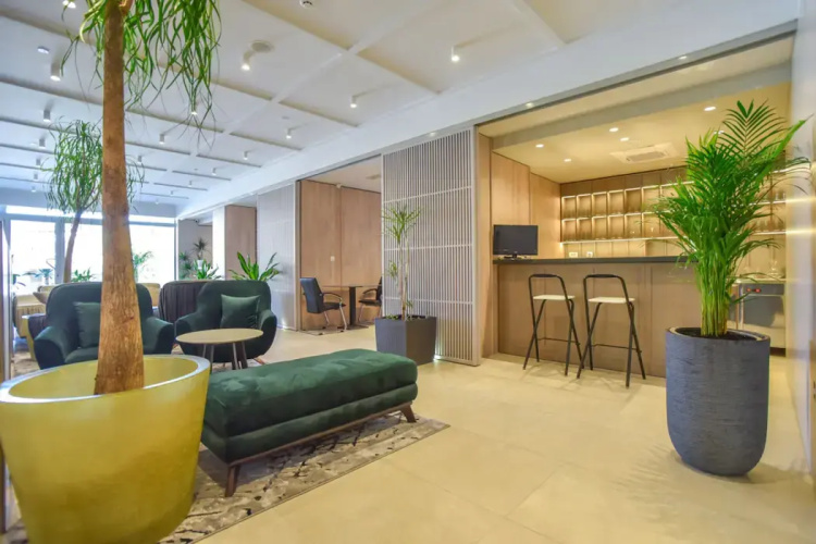 La Mer Hotel