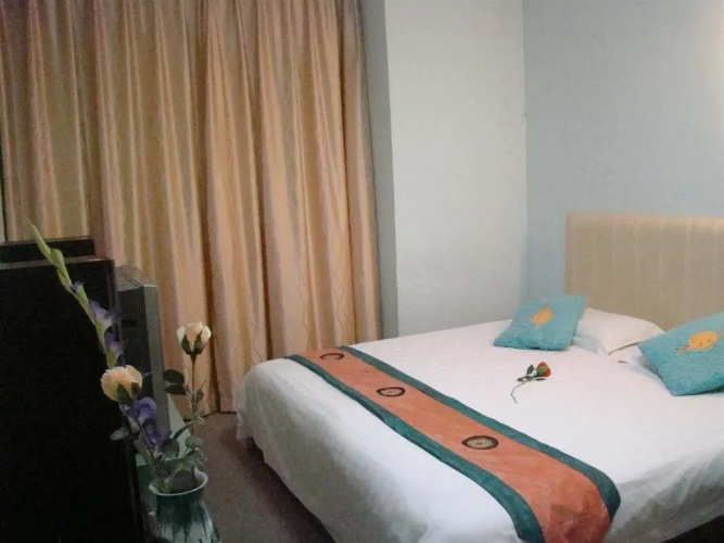 Huayuan Hotel