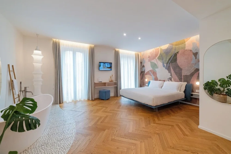 Deluxe Double room with balcony and with garden view