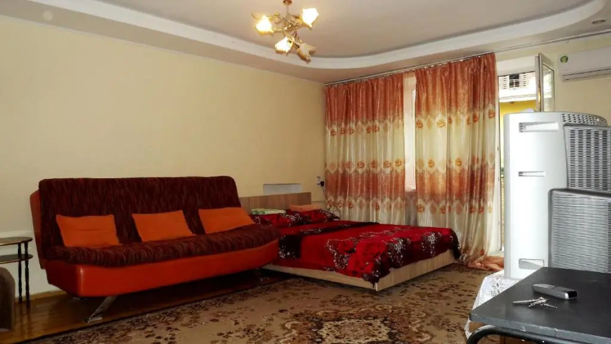 Apartments on Logvinenko 26a