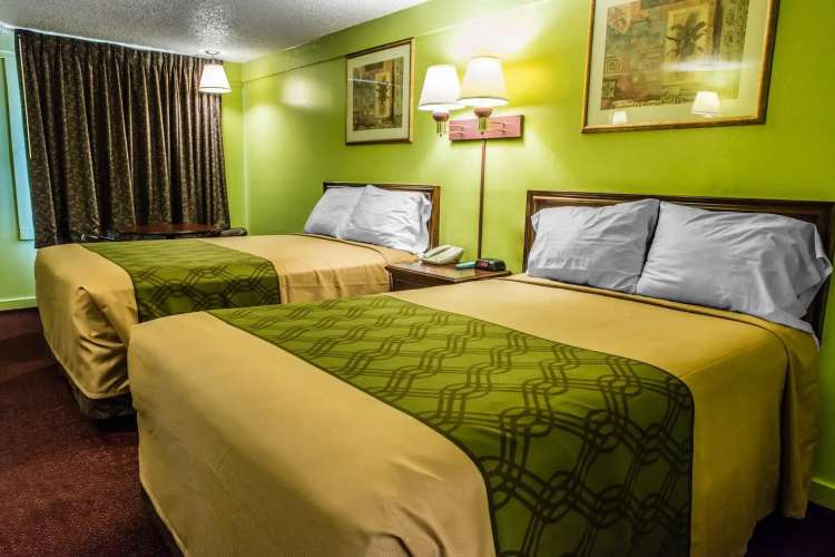 Econo Lodge Pittsburgh I-79