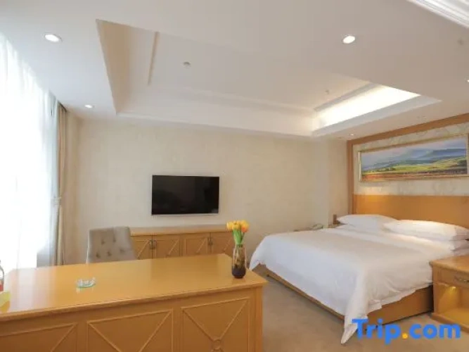 Standard Double Suite
