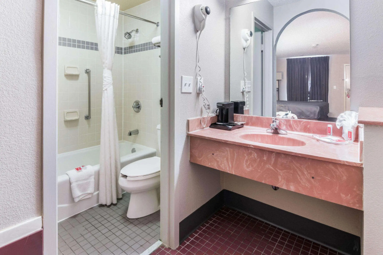 Econo Lodge Gainesville Downtown Area