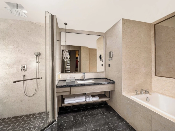 Double Suite