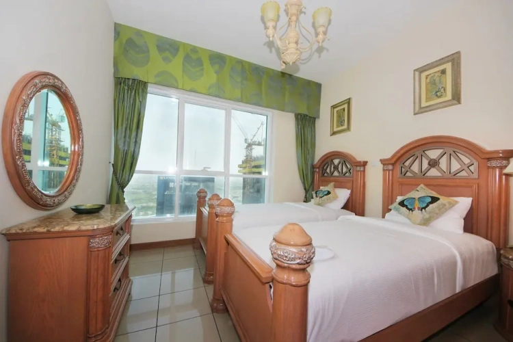 3 Bedrooms Apartment