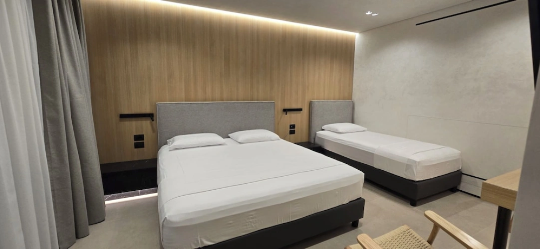 Deluxe Triple room with balcony