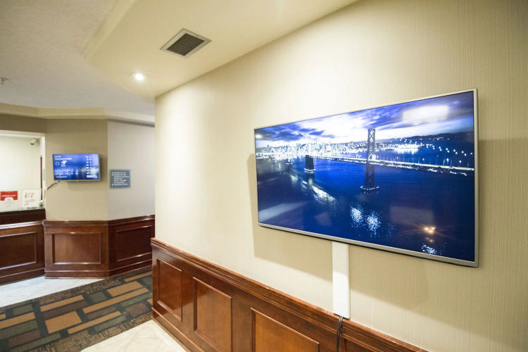 Foxwood Inn & Suites