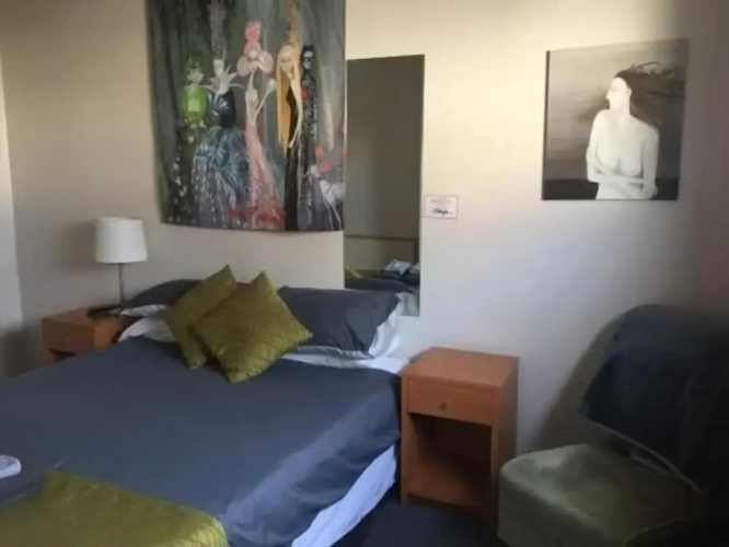 Tuatara Lodge - Hostel