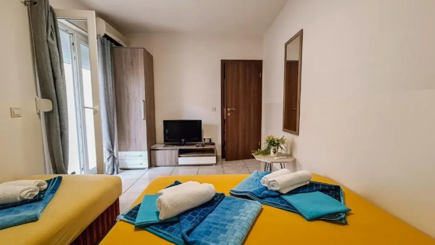 2 Bedrooms Apartment with balcony