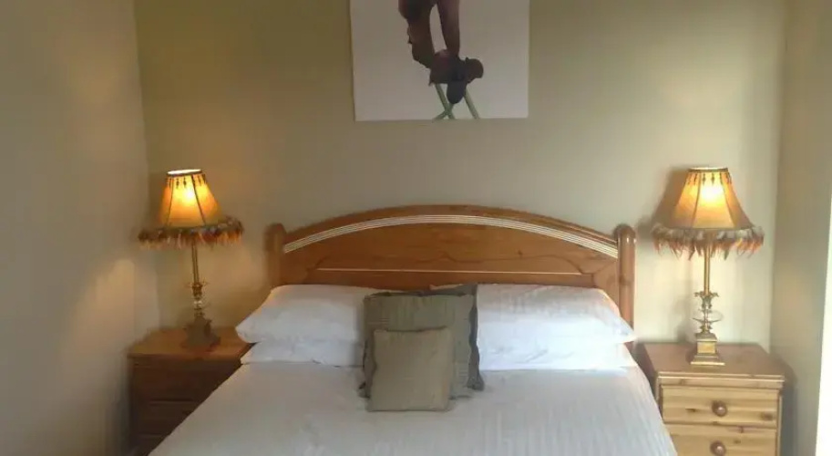 Debarra Lodge