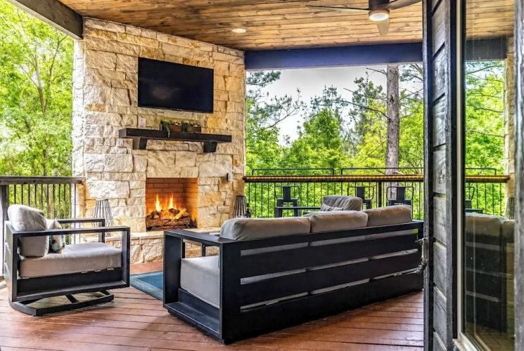 3 Bedrooms Cottage with balcony
