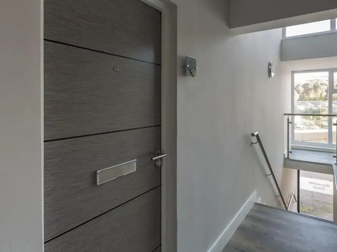 2 Hamstone Court