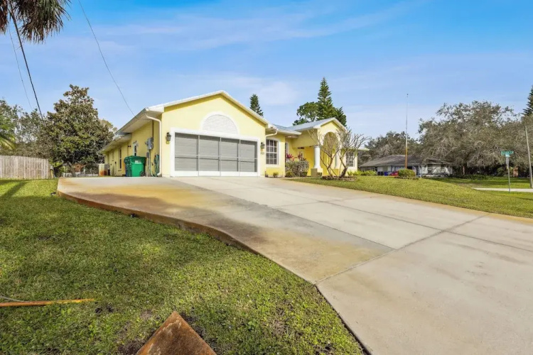 601 Benedictine Ter