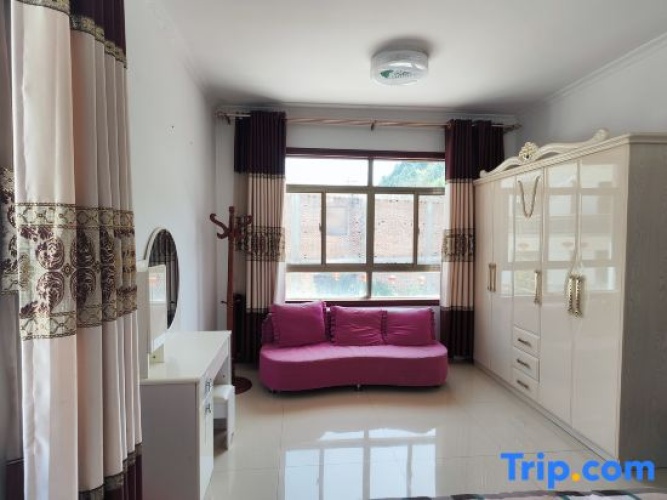 Deluxe Family Suite