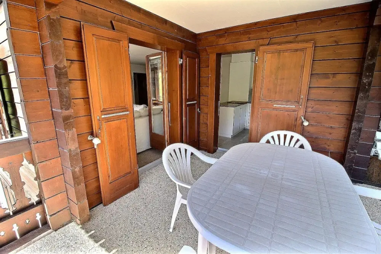 35 Rooms Apartment at 300m From the Cableway