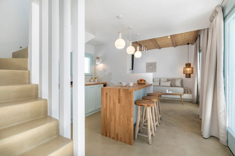 Santo Bloom Luxury Suites
