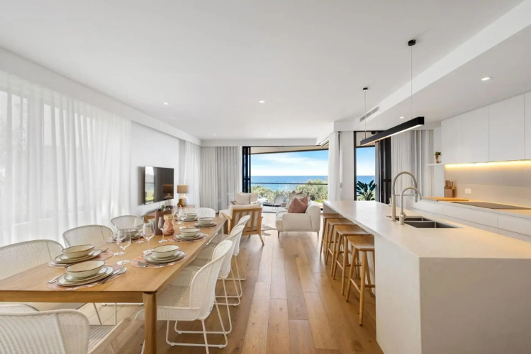 Coolum First Bay 121