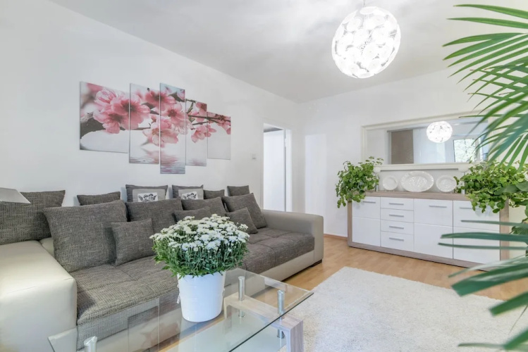 PRIVATE APARTMENT ISARSTRAßE