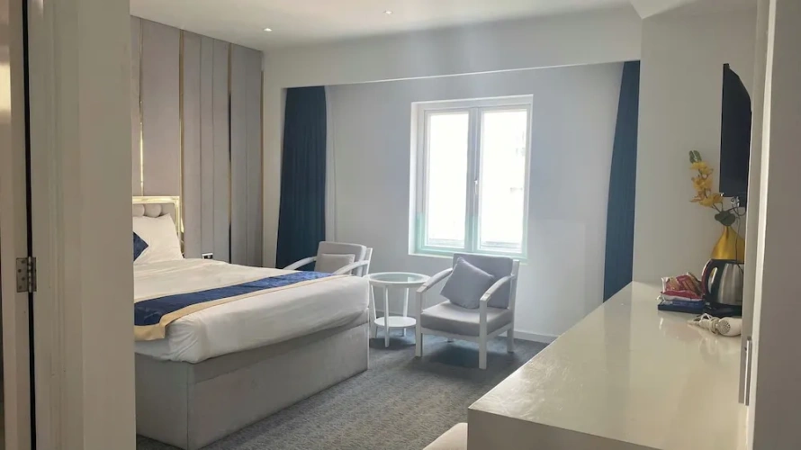 Standard Double room with city view