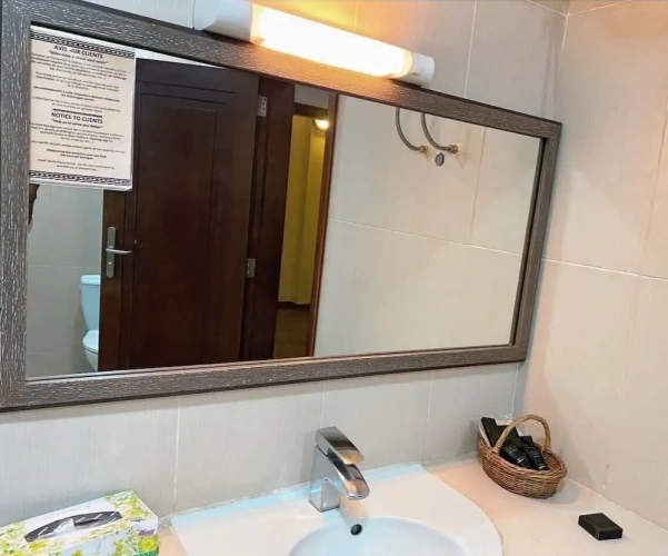 1 Bedroom Comfort room
