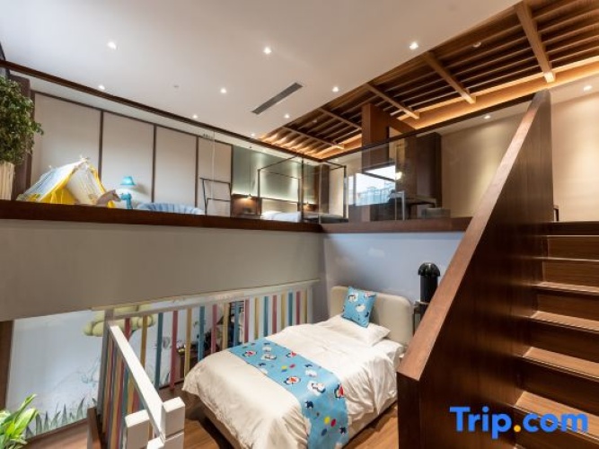 Deluxe Family Suite
