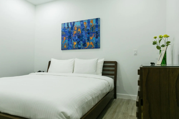 Blue ResidencesOver view