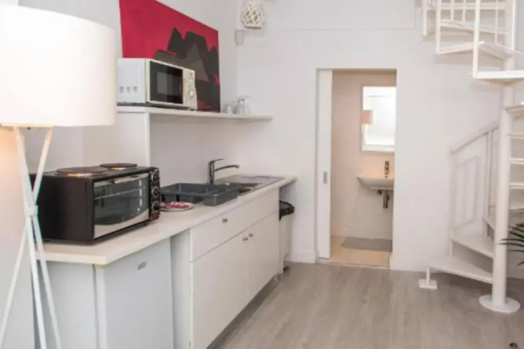 Stylish 1 bedroomed apartment in Sea Point - Caprice