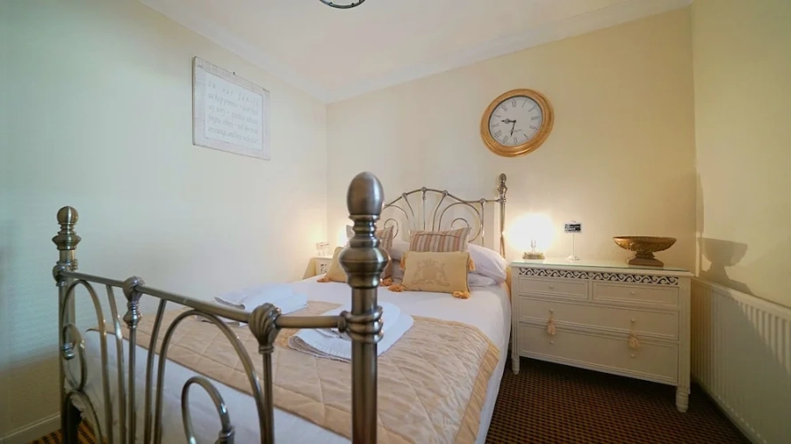 2 Bedrooms Basement Apartment