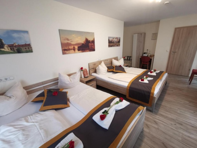 Economy Quadruple room