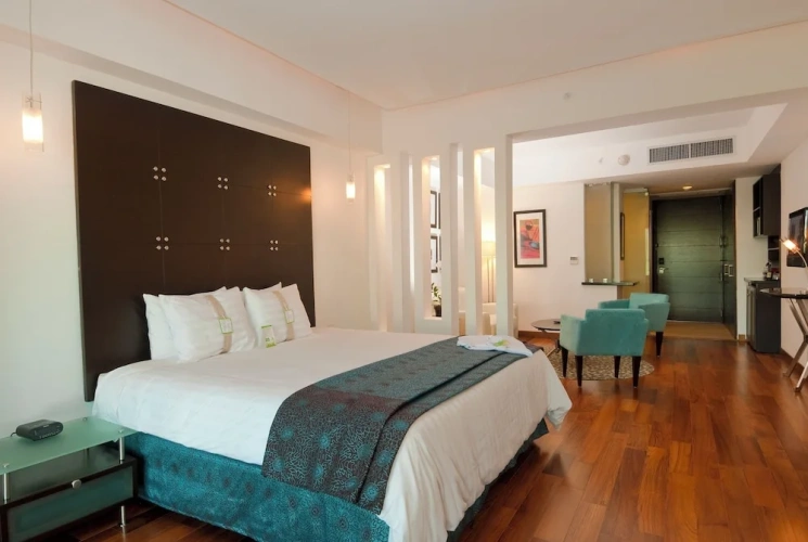 Double Club Suite