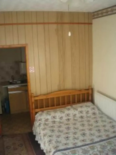 Flat - Sleeps 2 & Parking Available