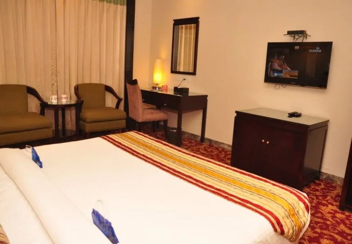 Oyo Premium Lawrence Road