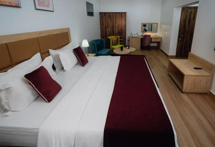 Deluxe Suite