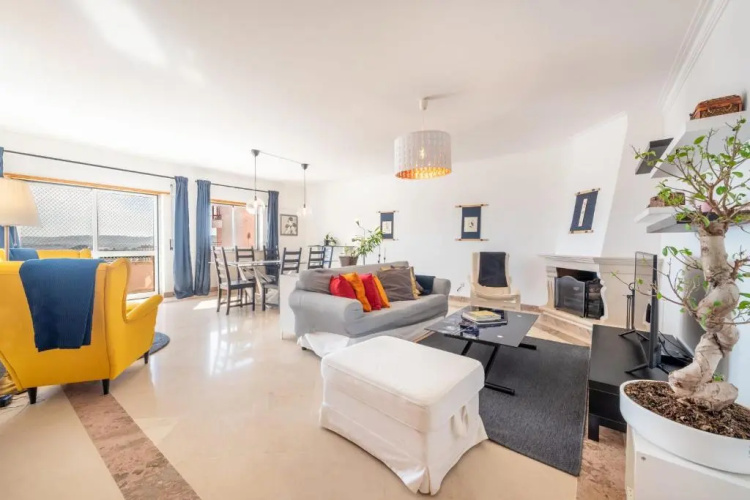 GuestReady - A Vibrant Getaway