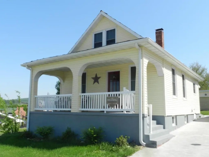 2 Bedrooms Cottage