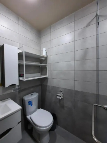 Apartment 32