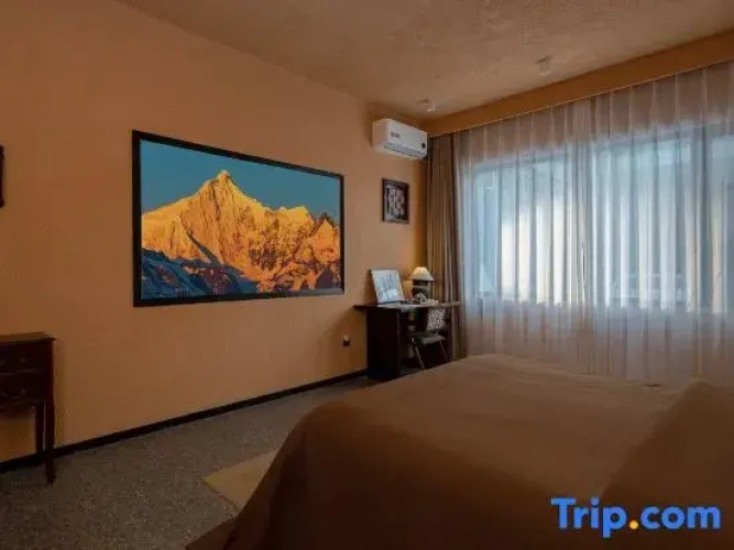 2 Bedrooms Suite