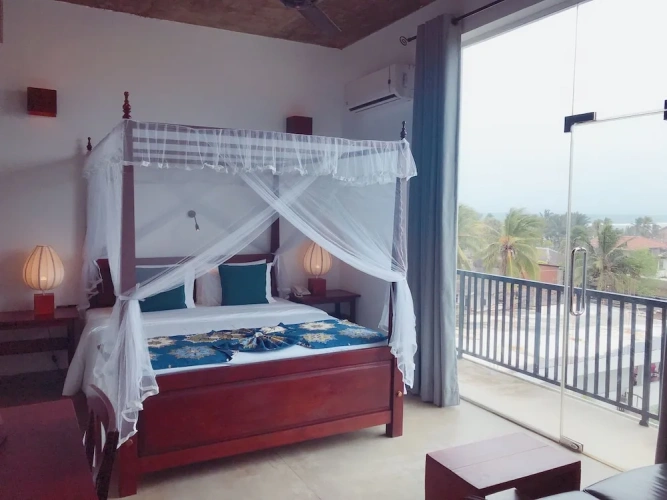 Deluxe Double room with balcony and beachfront