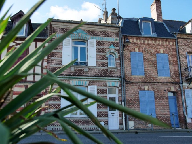 4 Bedrooms Cottage